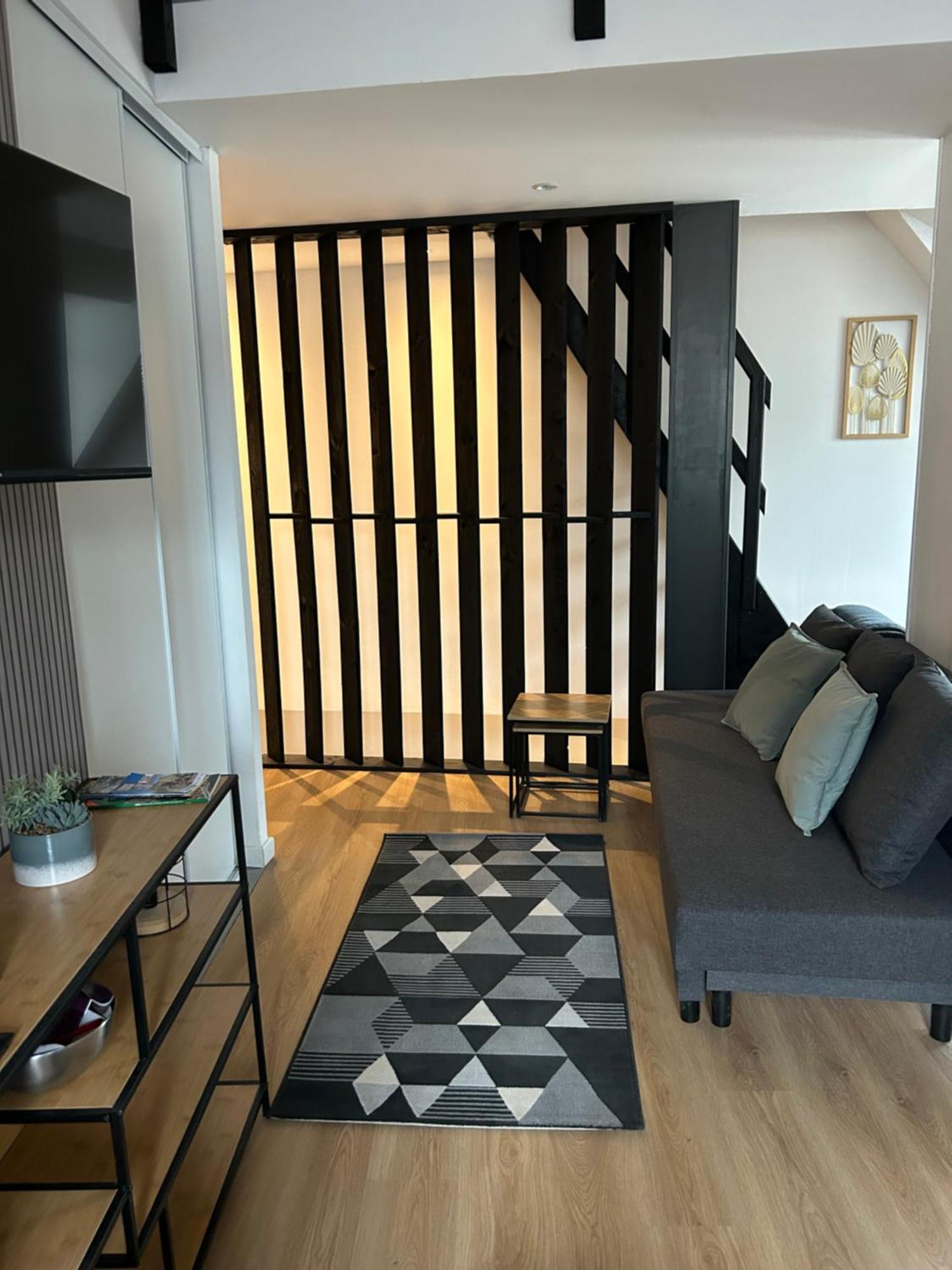 Le Repos De La Meuse Apartment Givet Exterior photo